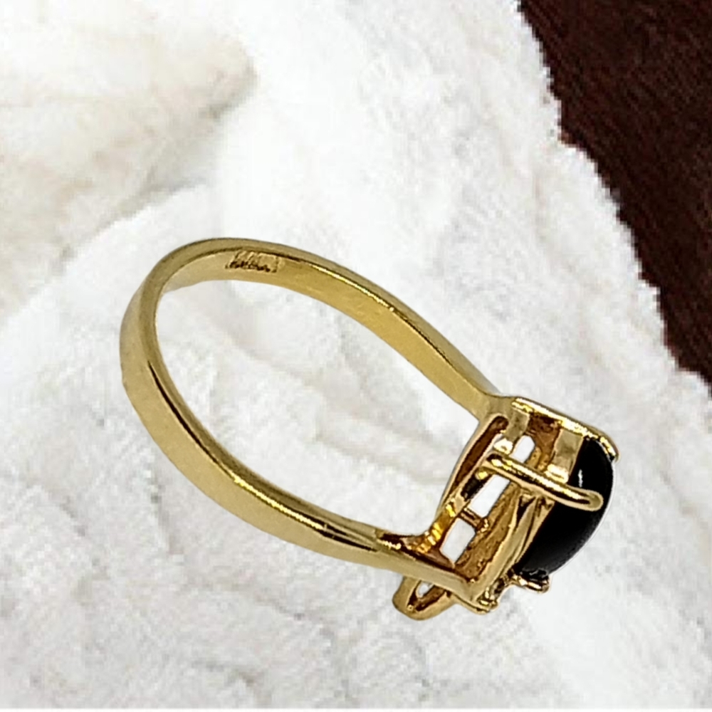 SOLID 14K Yellow Gold Ring with Onyx & Diamond Gemstones - Picture 4 of 7
